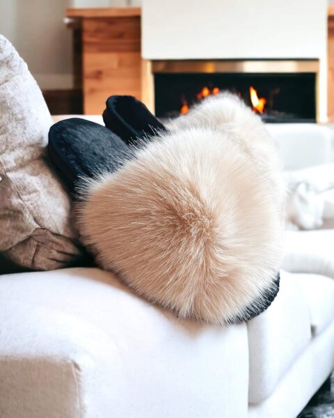 Warm fluffy indoor slippers Beige