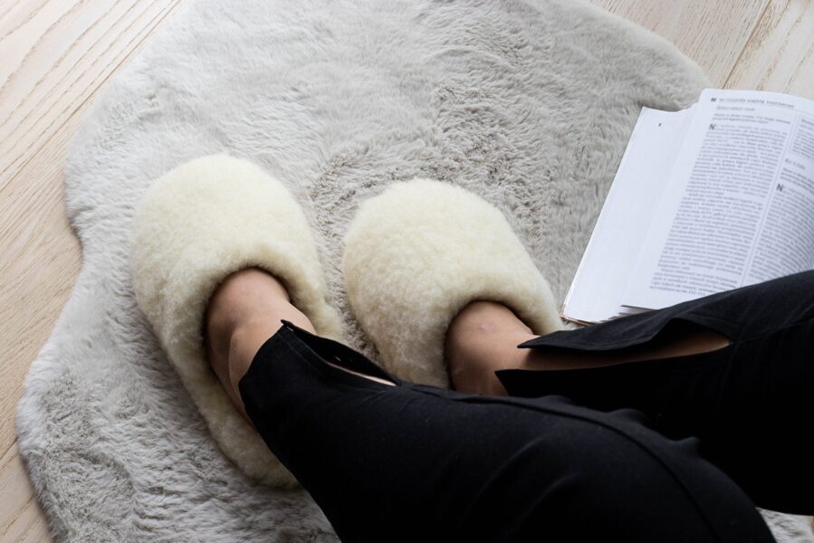 Warm sheep wool slippers for women